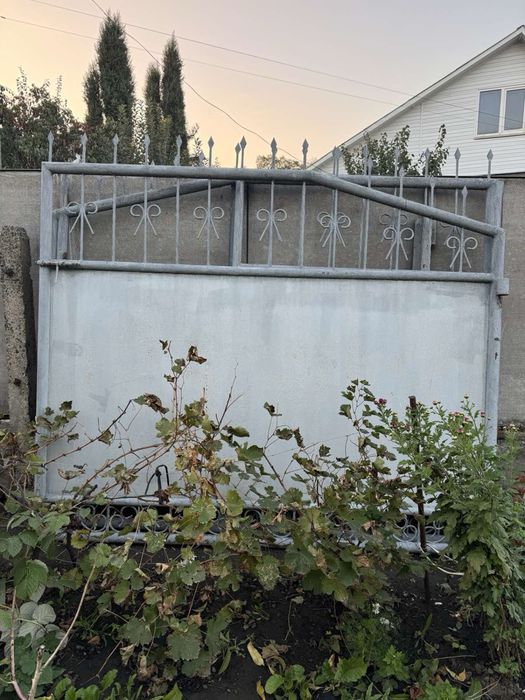 Продам розпашні ворота