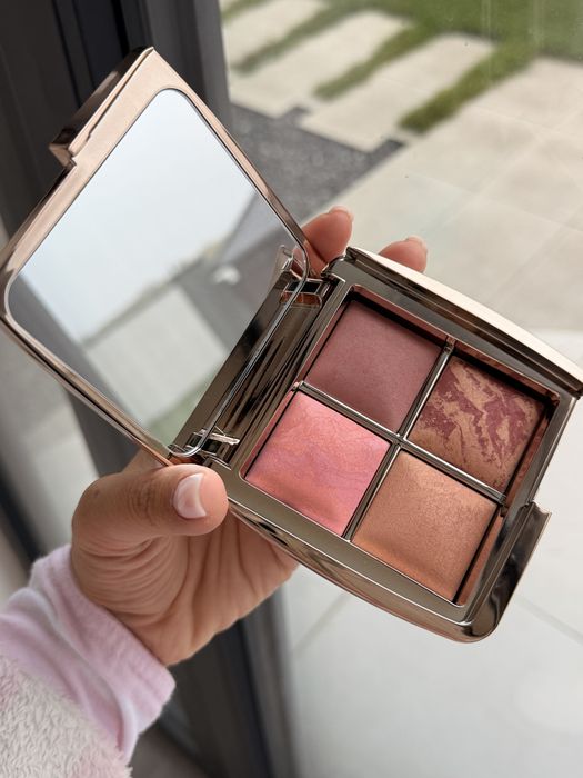 HOURGLASS AMBIENT lighting edit quad. Палетка четвірка 2025