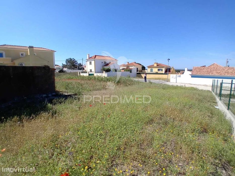 Residential Plot in the Village of Santo André