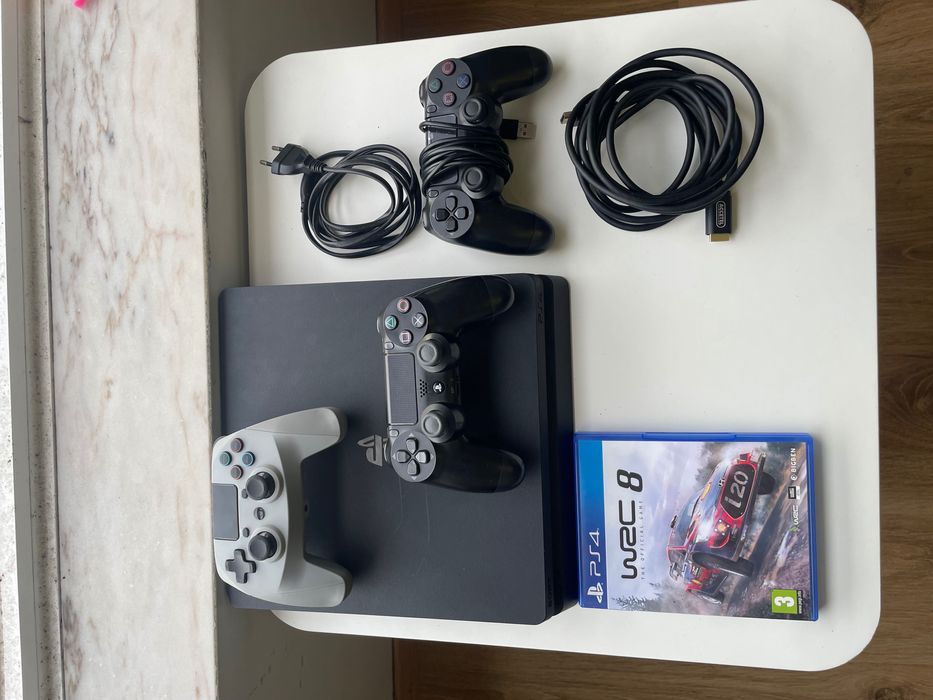 PlayStation 4 slim