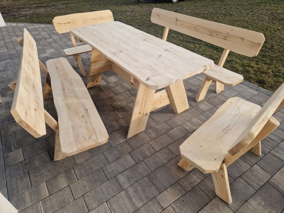 Solidne Meble Ogrodowe z Litego Drewna