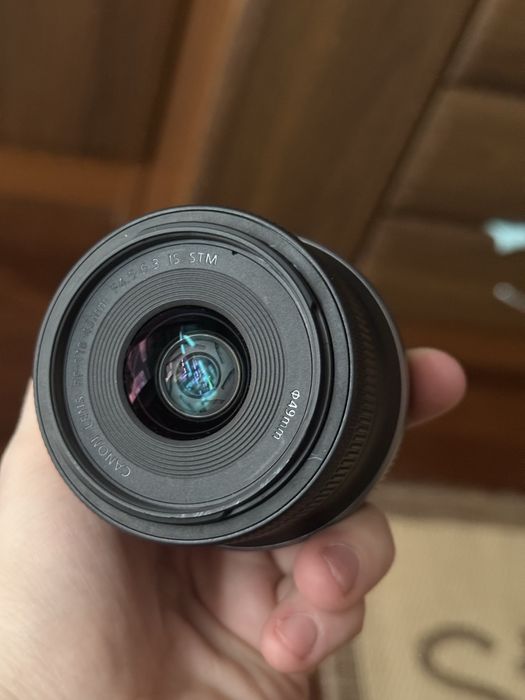 Обєктив Canon RF-S 18-45 mm