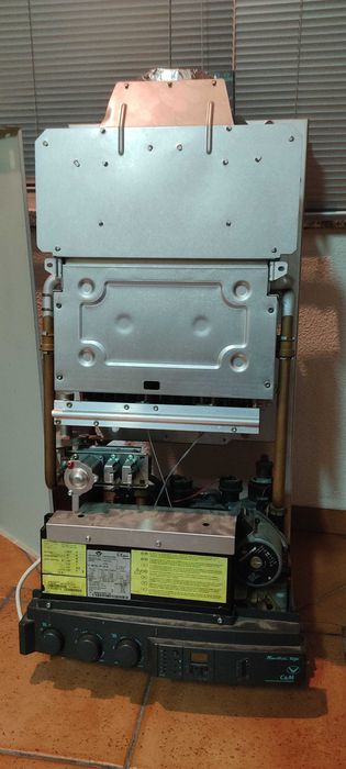 Caldeiras Chaffoteaux com placa controladora avariada