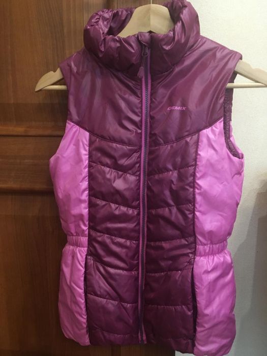 Жилетка, стан нової. Demix
