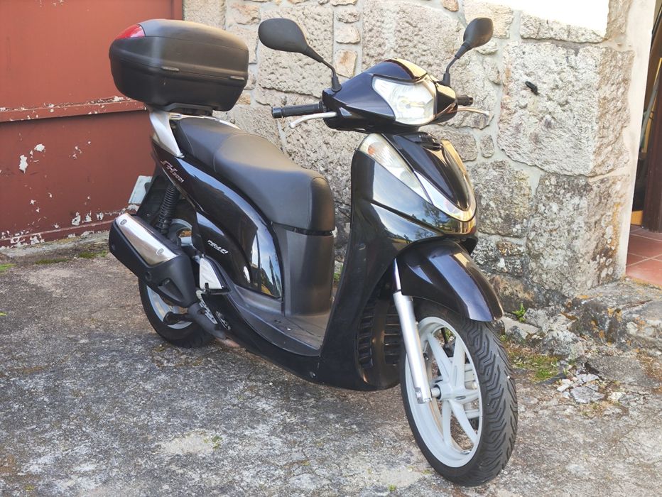 Honda SH 300 2007 + top case