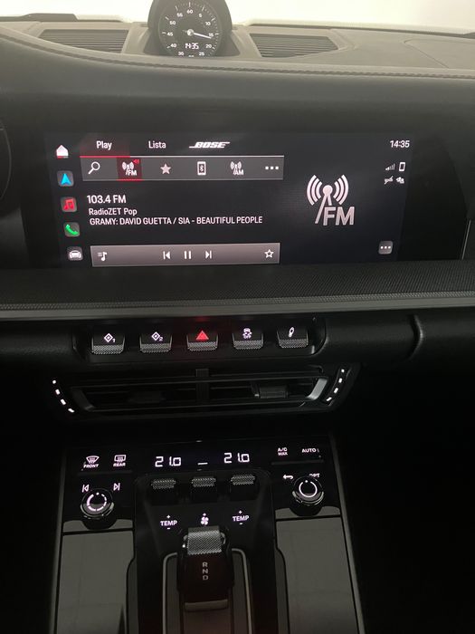 Porsche 911 Carrera 992 z 2022 roku