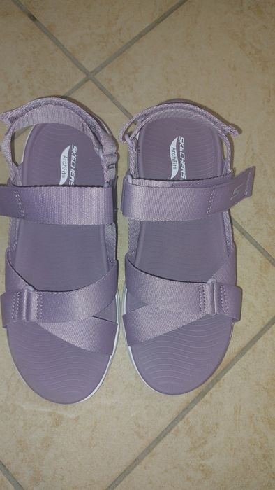 Жіночі сандалі Skechers 37