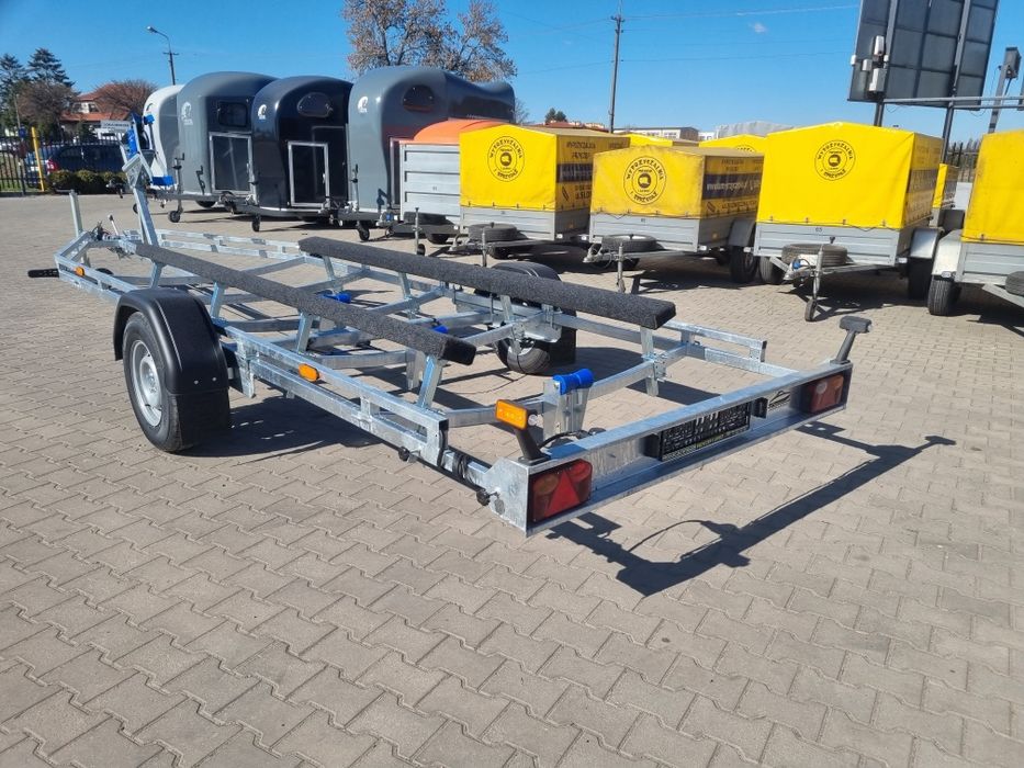 Przyczepa do łodzi podłodziowa jednoosiowa Dmc 1350kg do dł 680+100cm