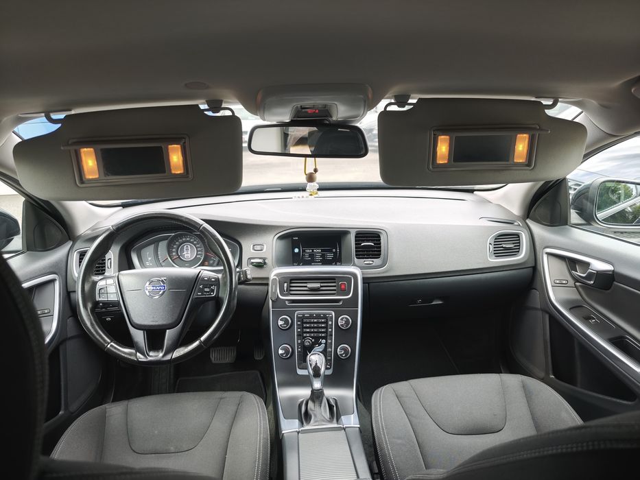 Volvo V60 Facelift 2015 2.0 D3 автомат ВІДЕО