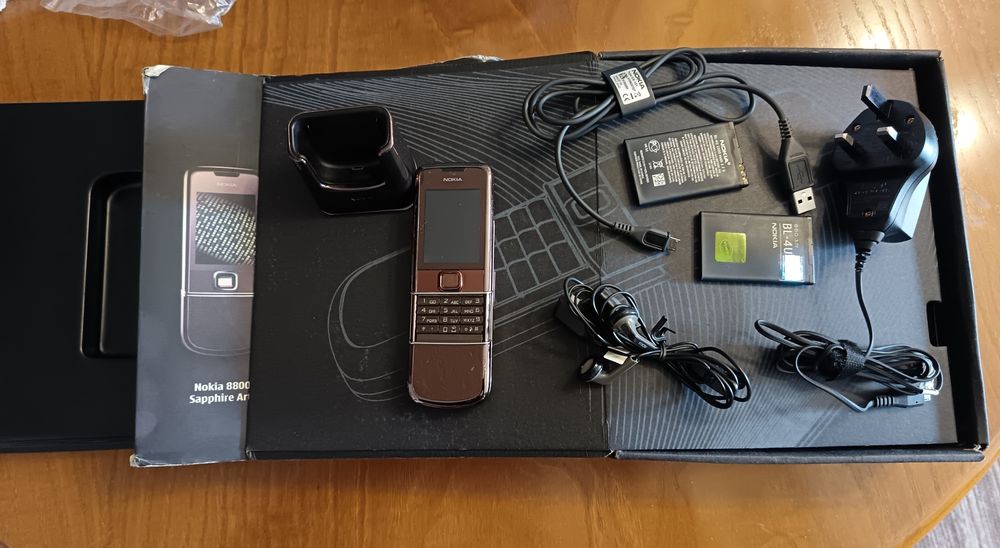 Nokia 8800 Sapphire Arte