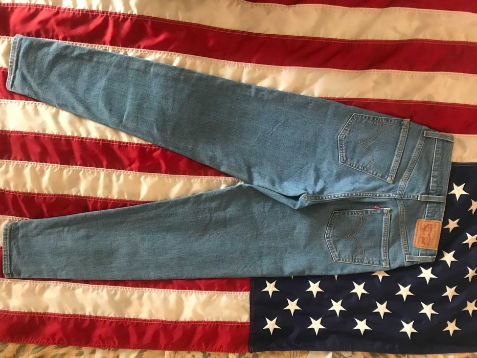 Джинсы Levis р.XS