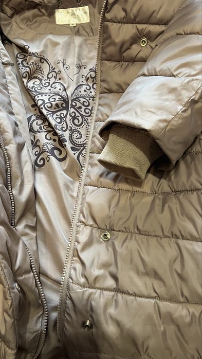 Продам пуховик.