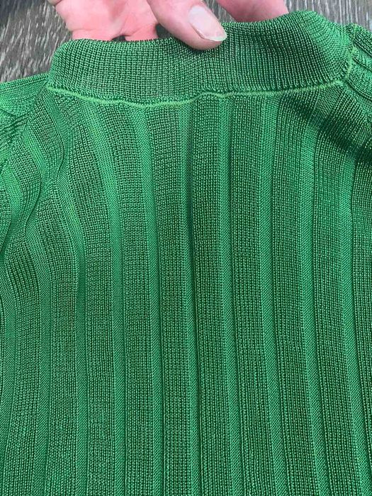 Стильна універсальна сукня H&M.