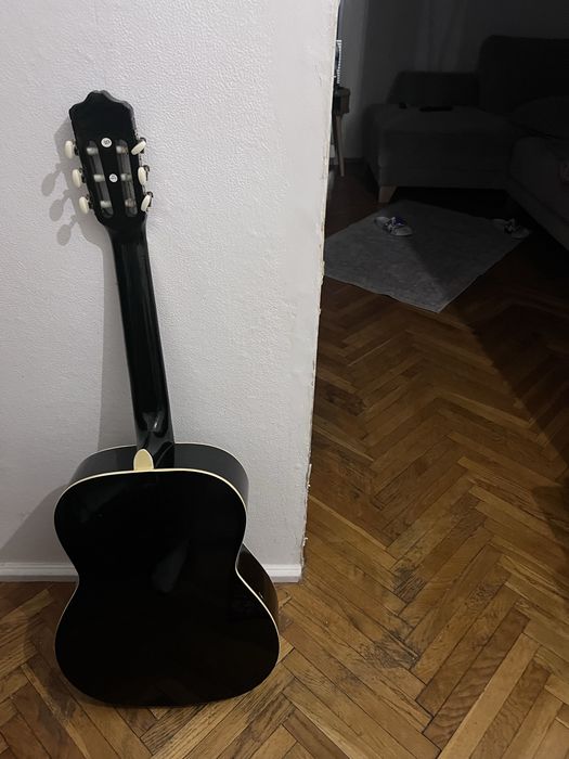 Gitara jak nowa w dobrym stanie