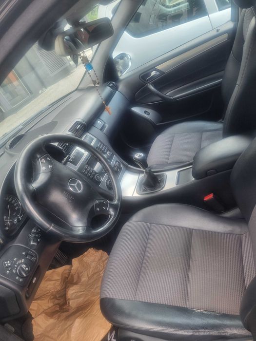 Vendo Mercedes 220cdi