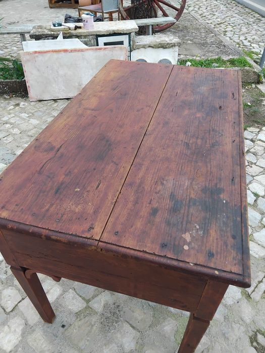 Mesa/bancada de encostar rústica