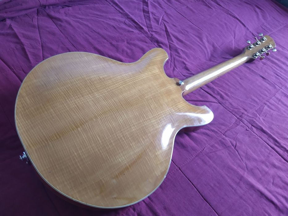 Gitara jazzowa YAMAHA
