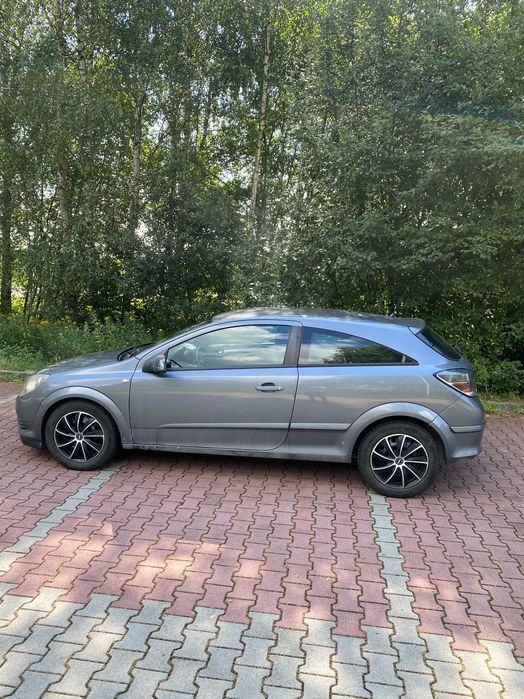Opel Astra GTC 1.9 cdti automat 120km 2006