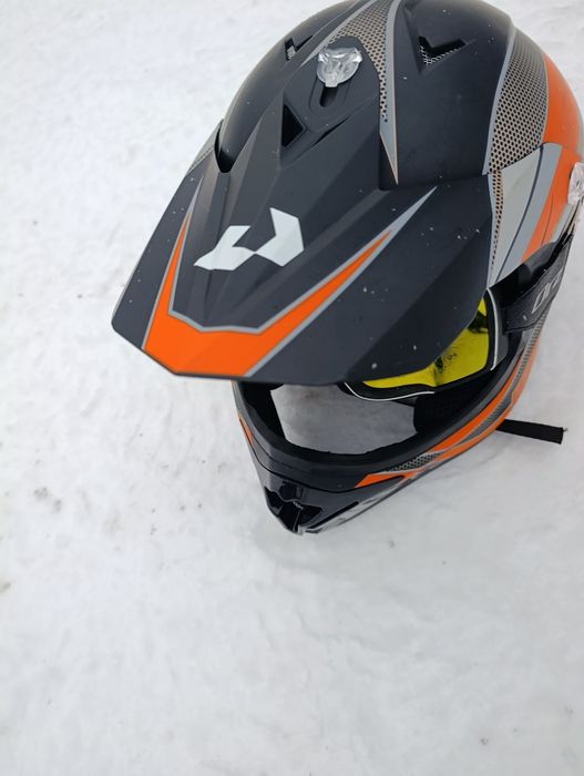 Шлем эндуро uchoose