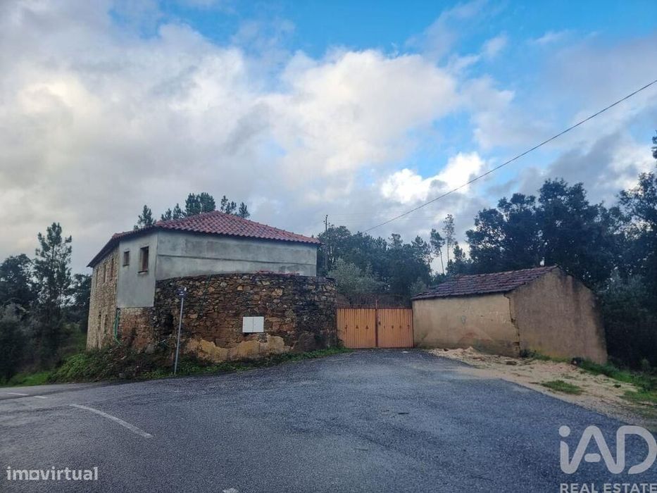 Moradia isolada T3 em Cernache do Bonjardim, Nesperal e Palhais de 202