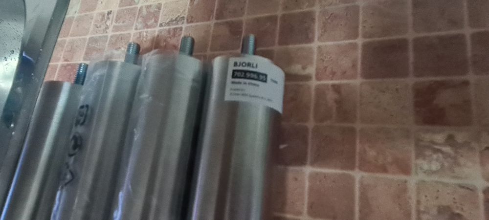 8 Pés para cama/sommier  10cm.