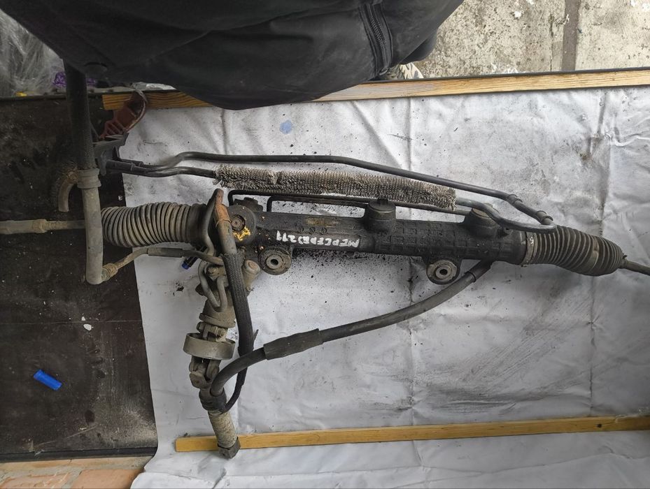 Рульова рейка mercedes 211