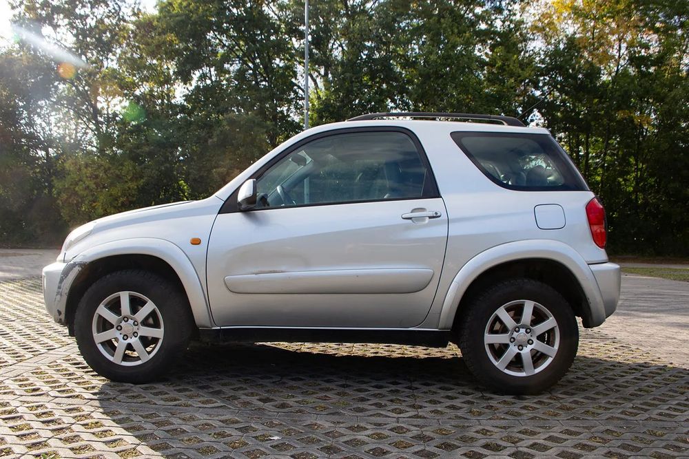 Toyota RAV4 Toyota RAV4 2.0 VVT-i 4x4 Limited – niski przebieg, serwisowana