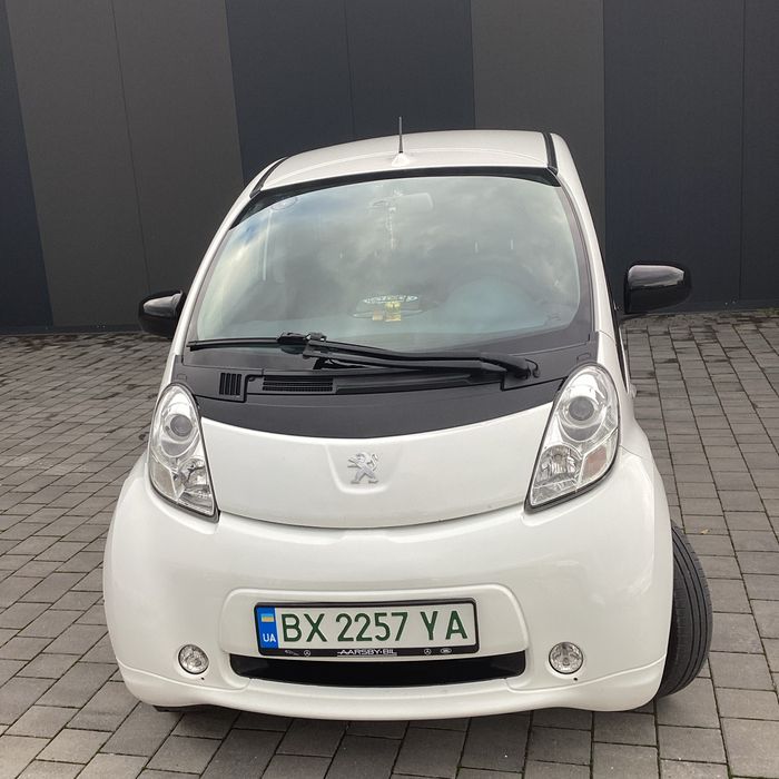 Пежо іон 2016 р.  Peugeot iOn електричка