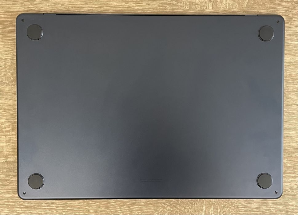 820$ MacBook Air 15" 2023 MQKW3 M2 / 8 GB / 256gb SSD