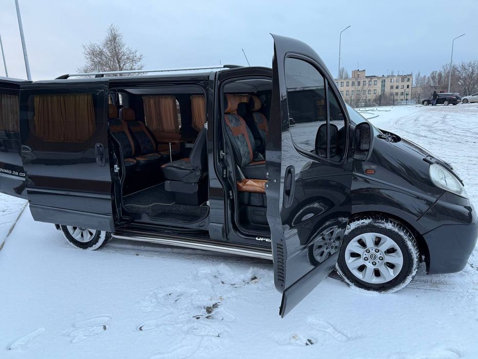 Opel Vivaro 2007 пассажир
