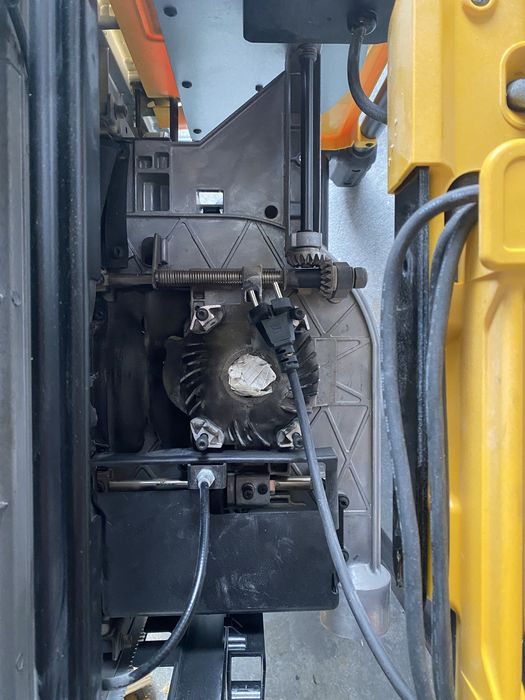Pilarka DWE7492 QS Type uszkodzona