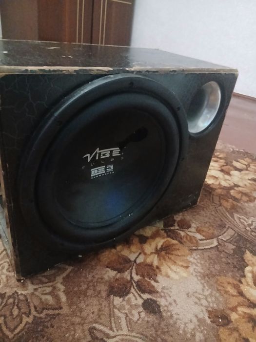 Продам сабвуфер VIBE