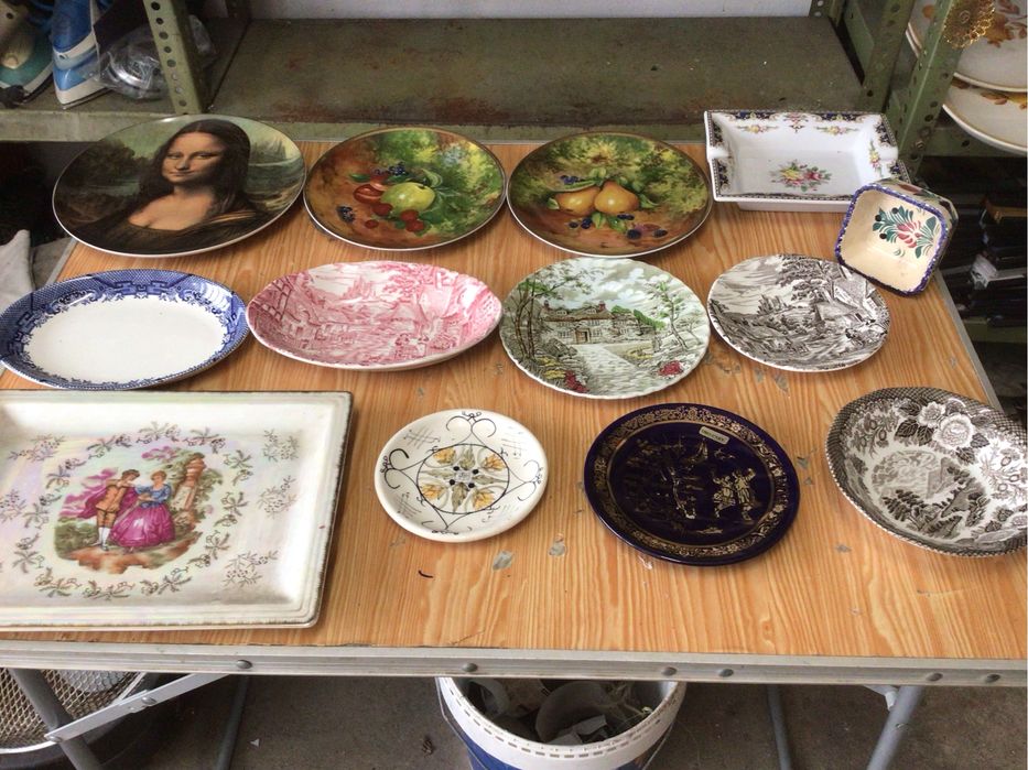 12 pratos antigos para decoração como novos , para colecionadores