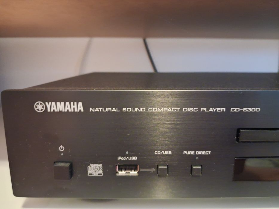 Leitor de CD Yamaha CD-S300