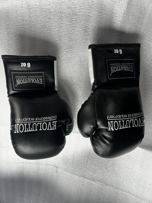 Rękawice bokserskie Evolution Professional Equipment Basic Black 6 oz