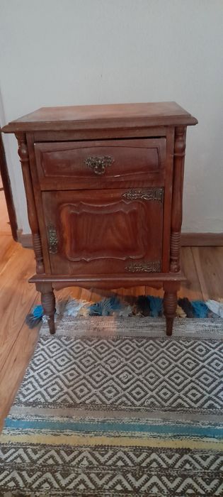 Mesa de cabeceira vintage