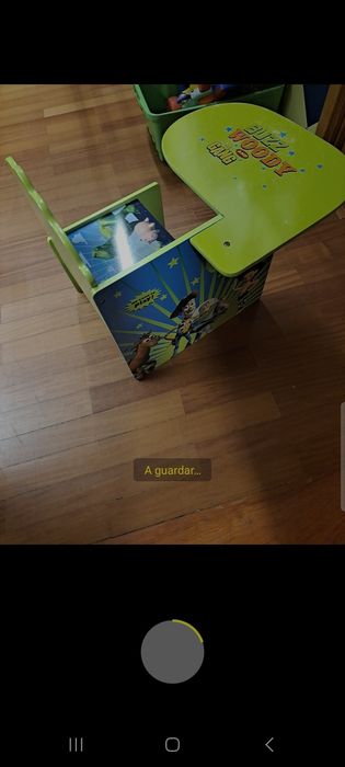 Mesa de criança com cadeira incorporada toy story