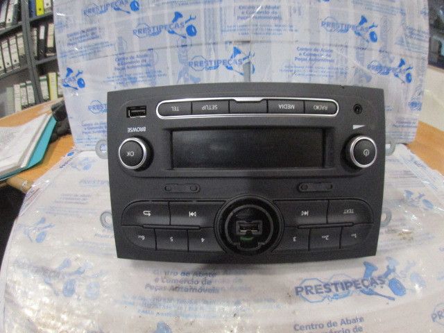 Rádio / auto-rádio RENAULT Twingo III (BCM_)