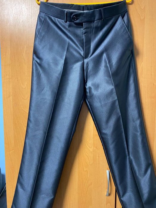 Костюм Carlo Chezzi . Піджак,брюки,рубашка,галстук.