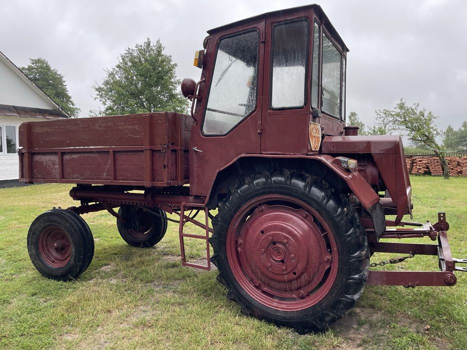 Продам трактор т16