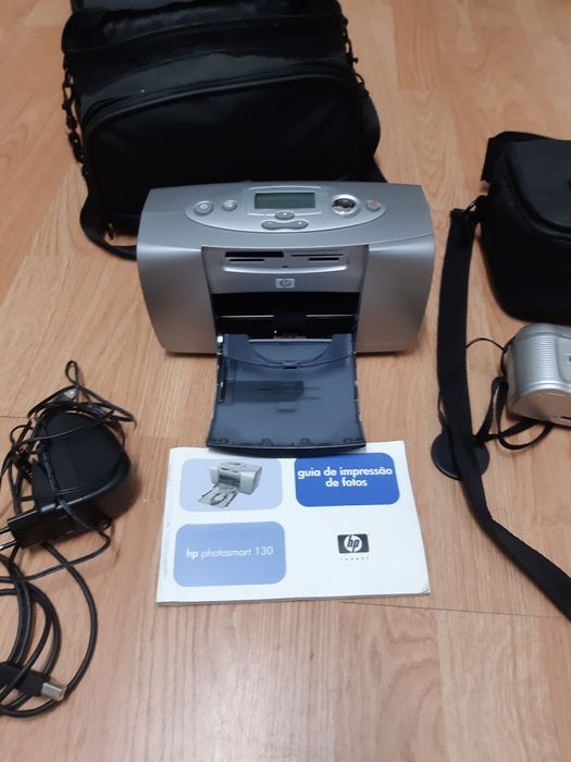 Máquina fotográfica HP + impressora de fotos HP + mala + utensílios.