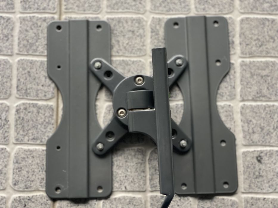 Suporte Tv parede 22x22 cms