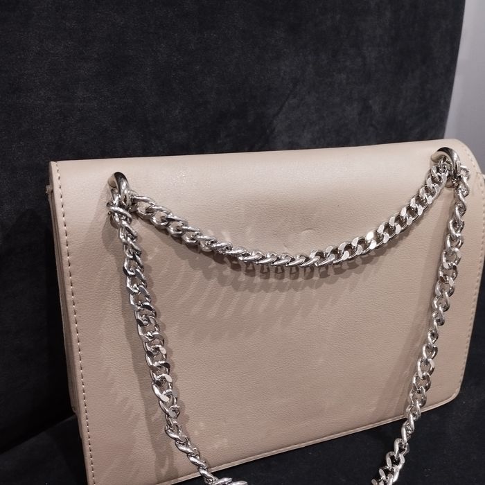 Toreba na łańcuszku