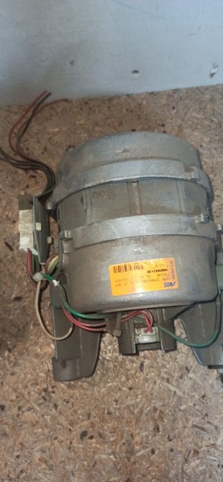 Продам мотор со стиральной машины