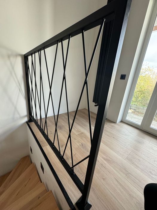 Перила на сходи металеві