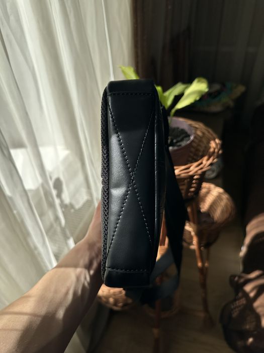 Сумка через плече чоловіча Calvin Klein Jeans Monogram Soft Flatpack 22 AOP Black (ZM0ZM02999)
