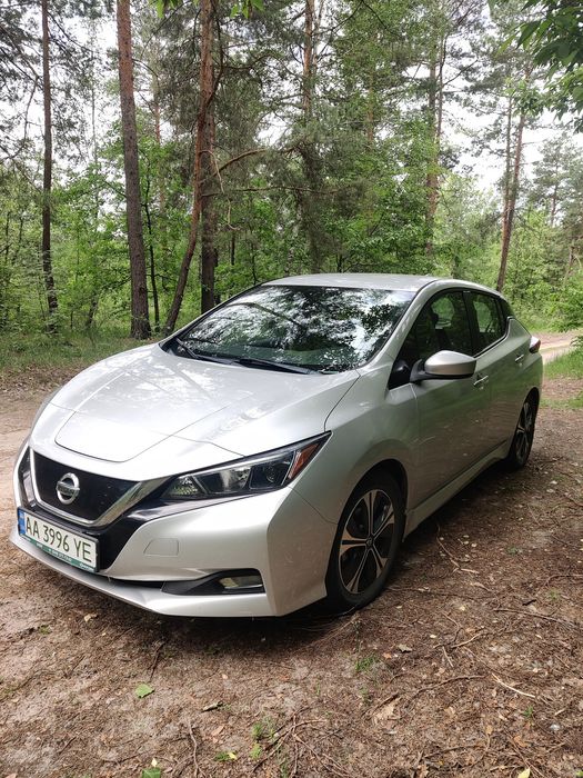 Nissan Leaf 2021 року