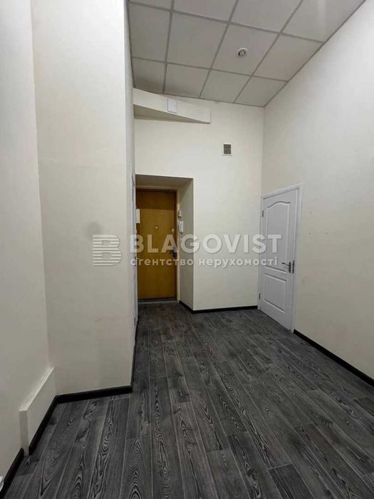 Хмельницького Богдана, 32  квартира  Царський будинок  100000$