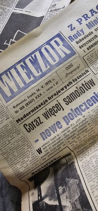 Zestaw starych gazet z lat 1975 trybuna robotnicza, wieczór itp.
