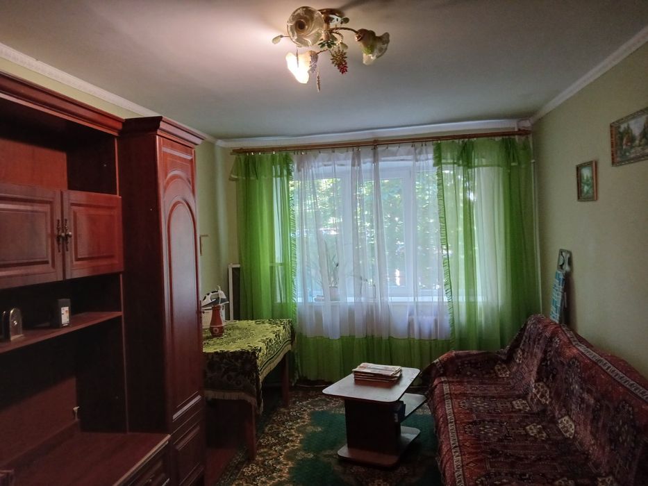 Продам 2кв Виставка 2/5 38000₴ Торг